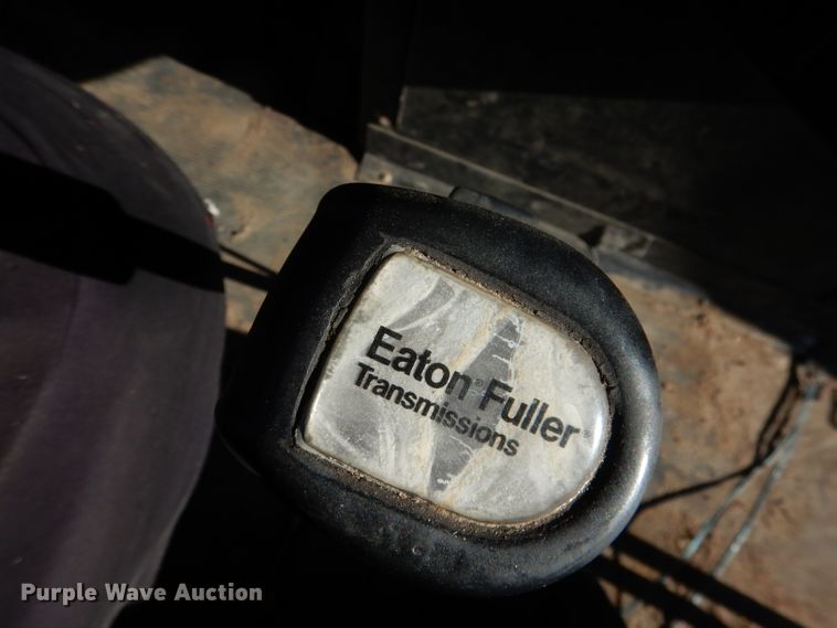 image for item DG5951 1993 Freightliner FLD 120 semi truck