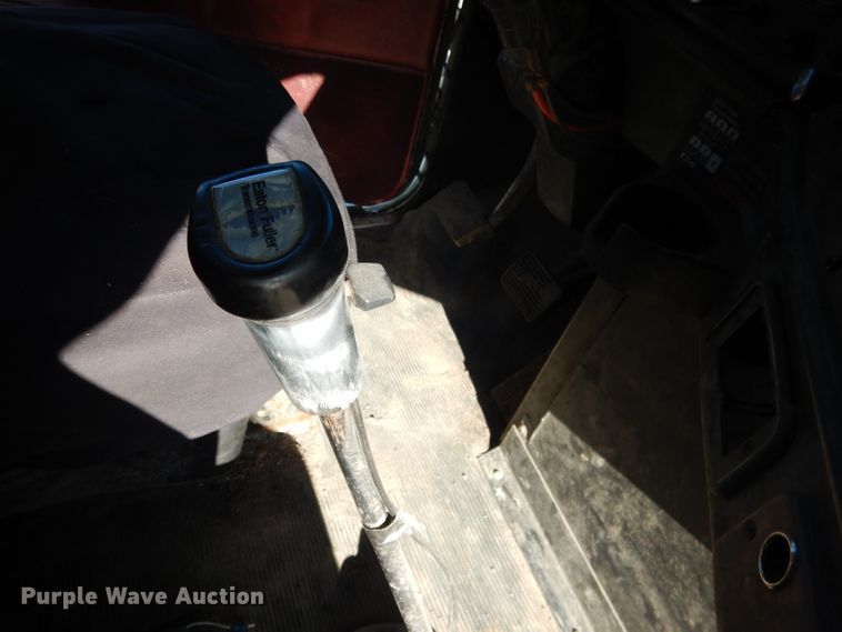 image for item DG5951 1993 Freightliner FLD 120 semi truck