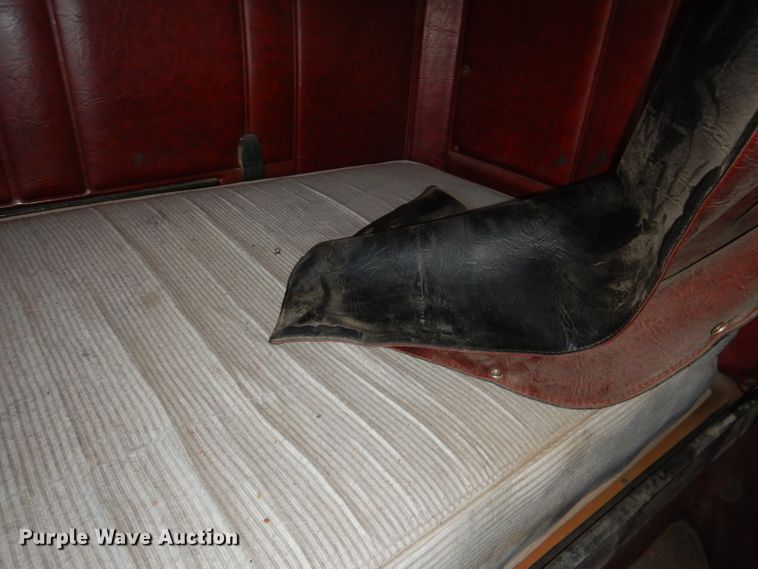 image for item DG5951 1993 Freightliner FLD 120 semi truck