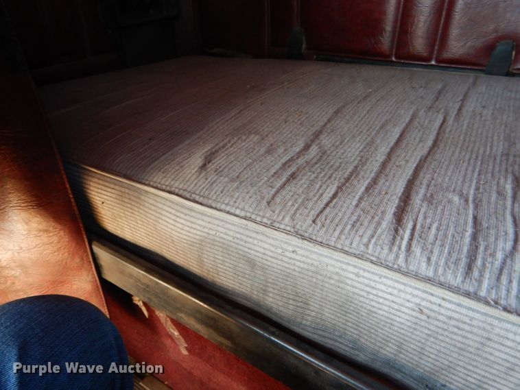 image for item DG5951 1993 Freightliner FLD 120 semi truck