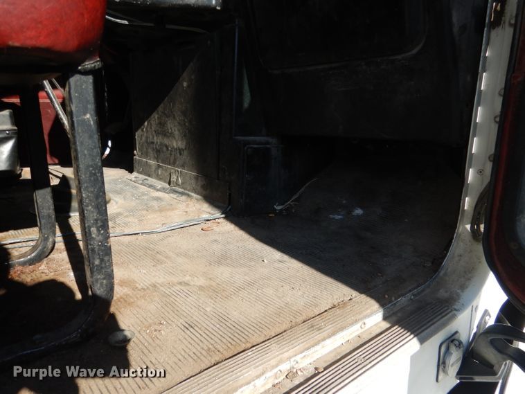 image for item DG5951 1993 Freightliner FLD 120 semi truck