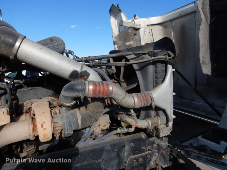 image for item DG5951 1993 Freightliner FLD 120 semi truck