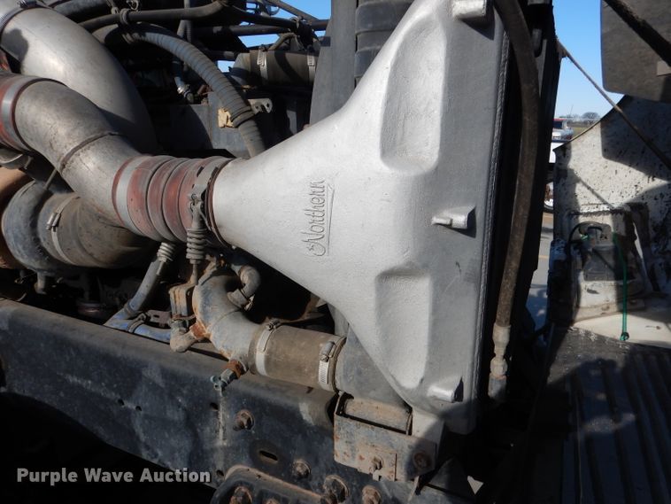 image for item DG5951 1993 Freightliner FLD 120 semi truck