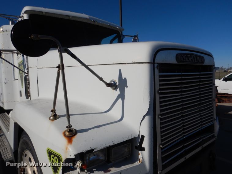 image for item DG5951 1993 Freightliner FLD 120 semi truck