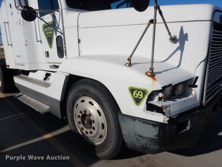 image for item DG5951 1993 Freightliner FLD 120 semi truck