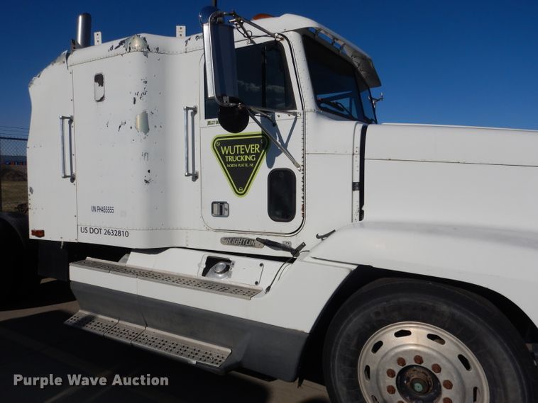 image for item DG5951 1993 Freightliner FLD 120 semi truck