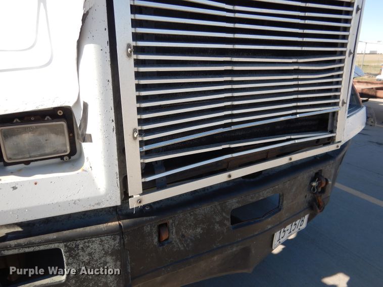 image for item DG5951 1993 Freightliner FLD 120 semi truck