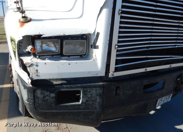 image for item DG5951 1993 Freightliner FLD 120 semi truck