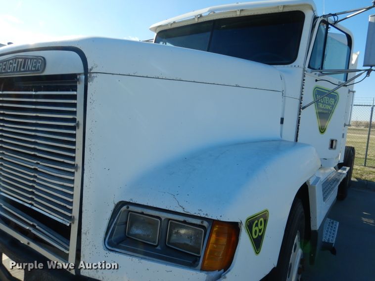 image for item DG5951 1993 Freightliner FLD 120 semi truck