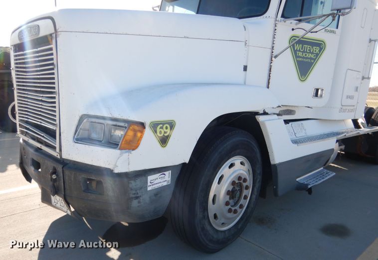 image for item DG5951 1993 Freightliner FLD 120 semi truck