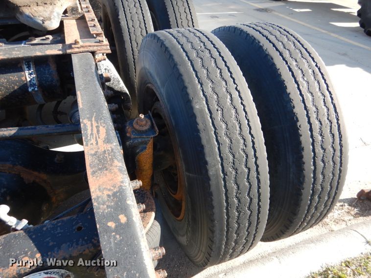 image for item DG5951 1993 Freightliner FLD 120 semi truck