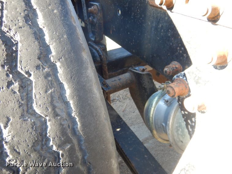 image for item DG5951 1993 Freightliner FLD 120 semi truck