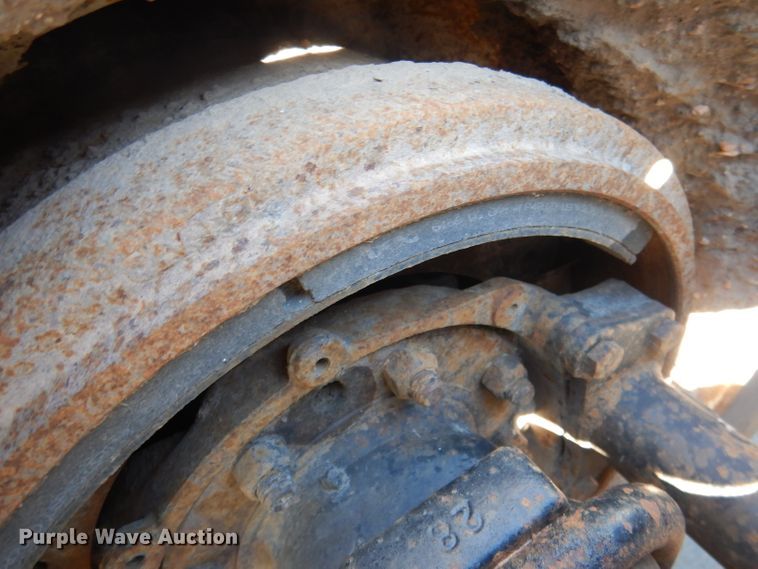 image for item DG5951 1993 Freightliner FLD 120 semi truck