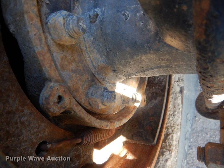 image for item DG5951 1993 Freightliner FLD 120 semi truck