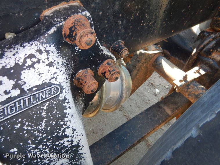 image for item DG5951 1993 Freightliner FLD 120 semi truck