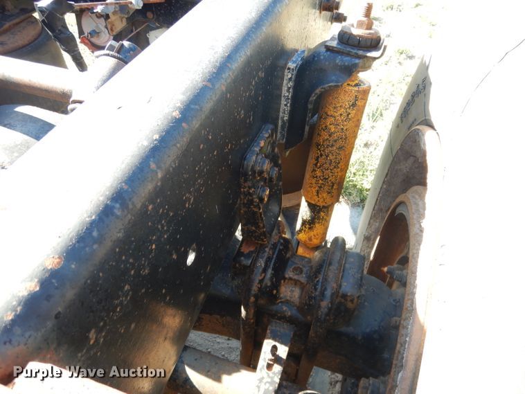 image for item DG5951 1993 Freightliner FLD 120 semi truck