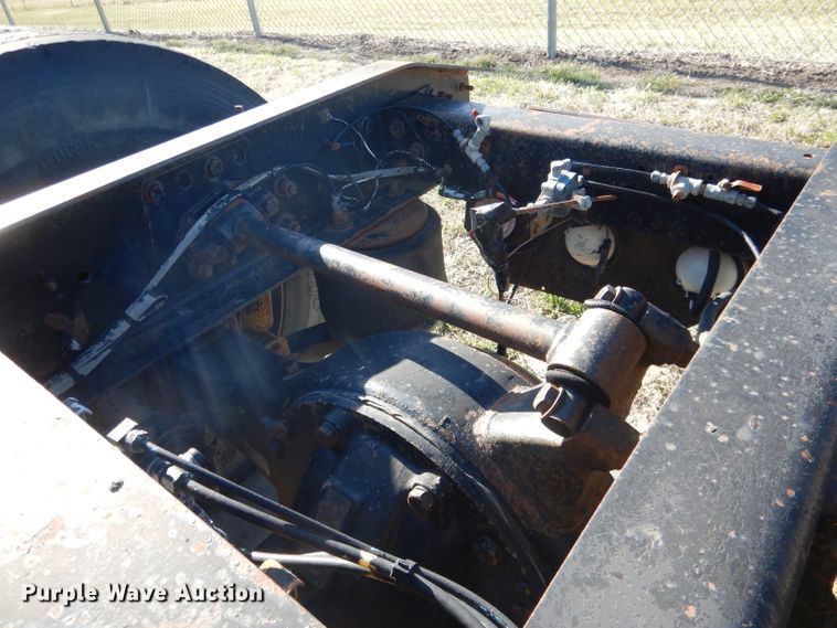 image for item DG5951 1993 Freightliner FLD 120 semi truck