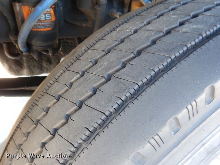 image for item DG5951 1993 Freightliner FLD 120 semi truck