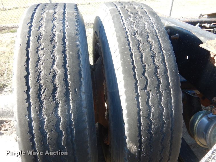 image for item DG5951 1993 Freightliner FLD 120 semi truck