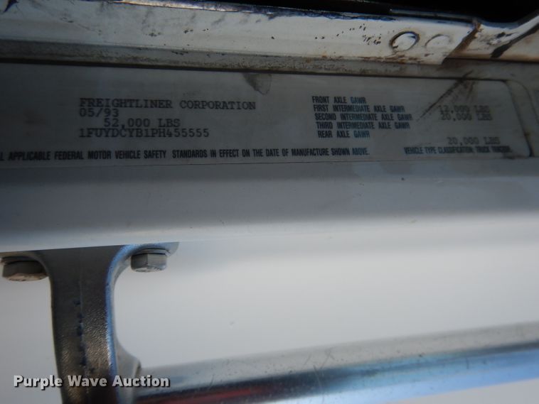 image for item DG5951 1993 Freightliner FLD 120 semi truck