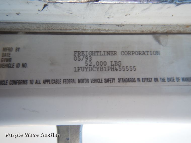 image for item DG5951 1993 Freightliner FLD 120 semi truck