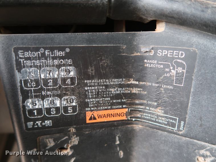 image for item DG7163 2007 Freightliner FLD semi truck