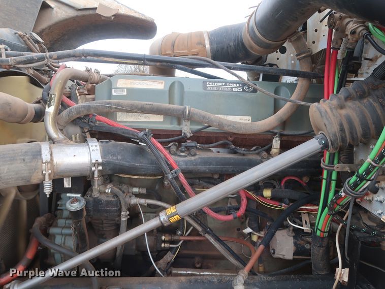 image for item DG7163 2007 Freightliner FLD semi truck