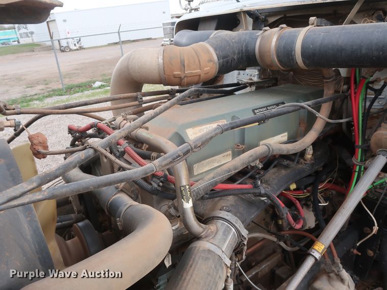 image for item DG7163 2007 Freightliner FLD semi truck