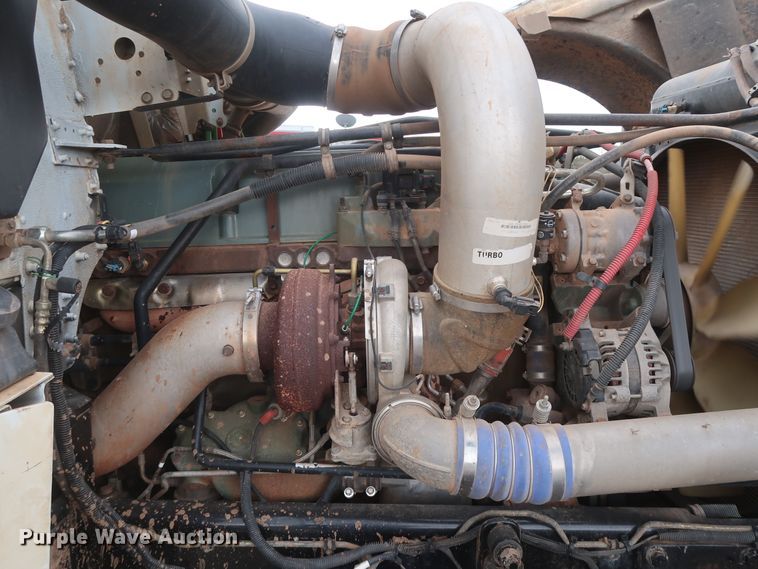 image for item DG7163 2007 Freightliner FLD semi truck