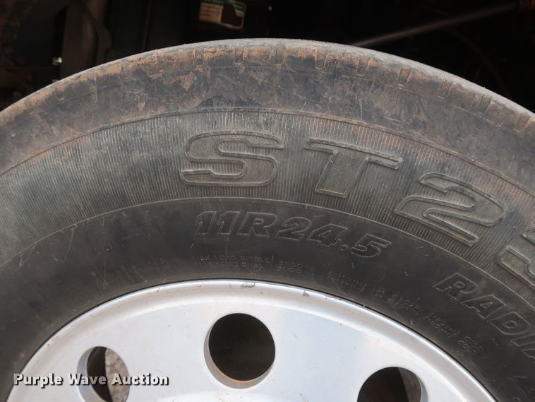 image for item DG7163 2007 Freightliner FLD semi truck