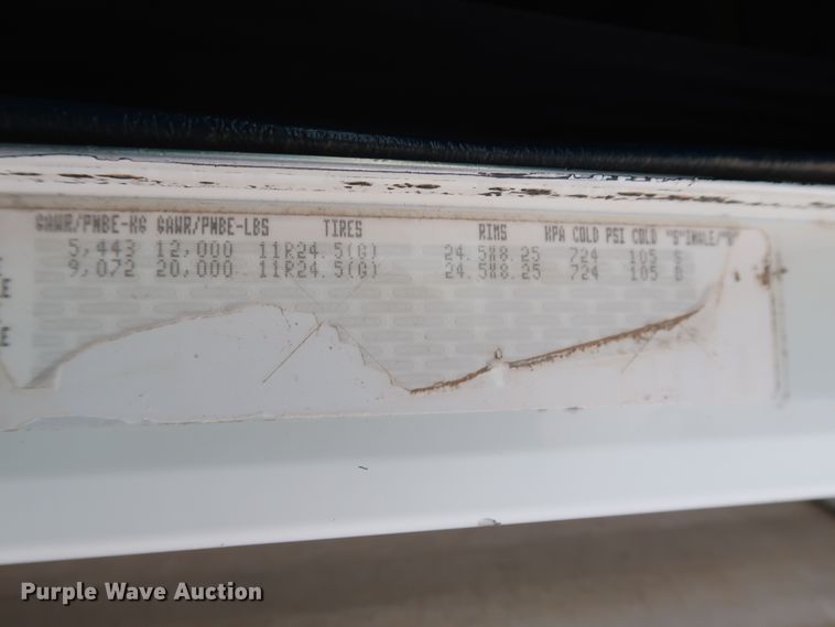 image for item DG7163 2007 Freightliner FLD semi truck