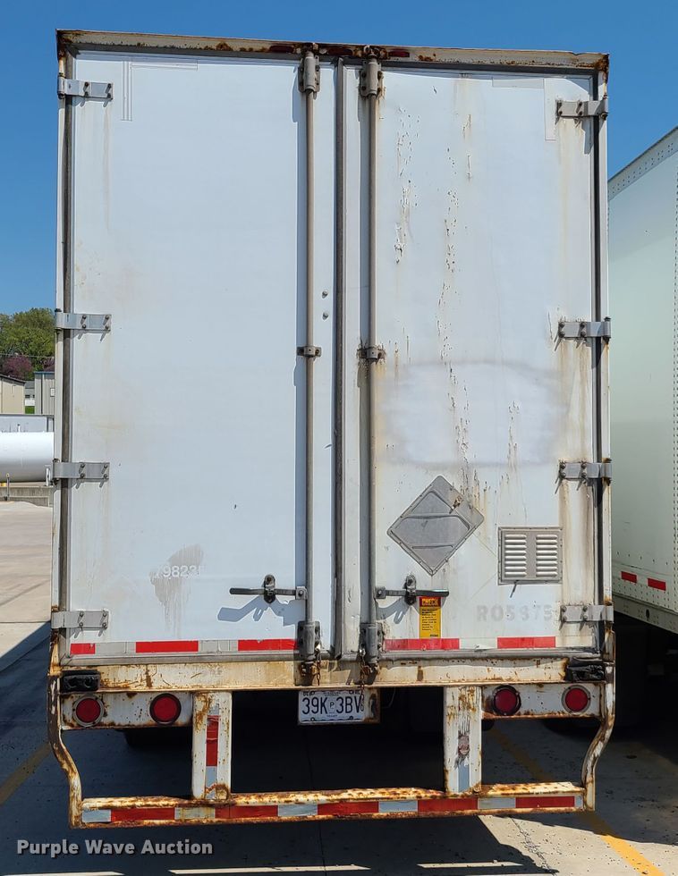 image for item DG7747 2000 Wabash dry van trailer