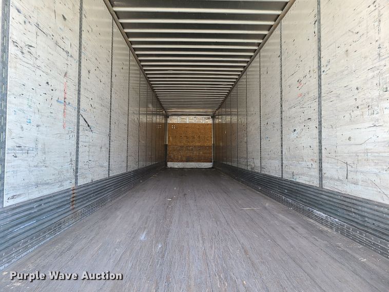 image for item DG7747 2000 Wabash dry van trailer