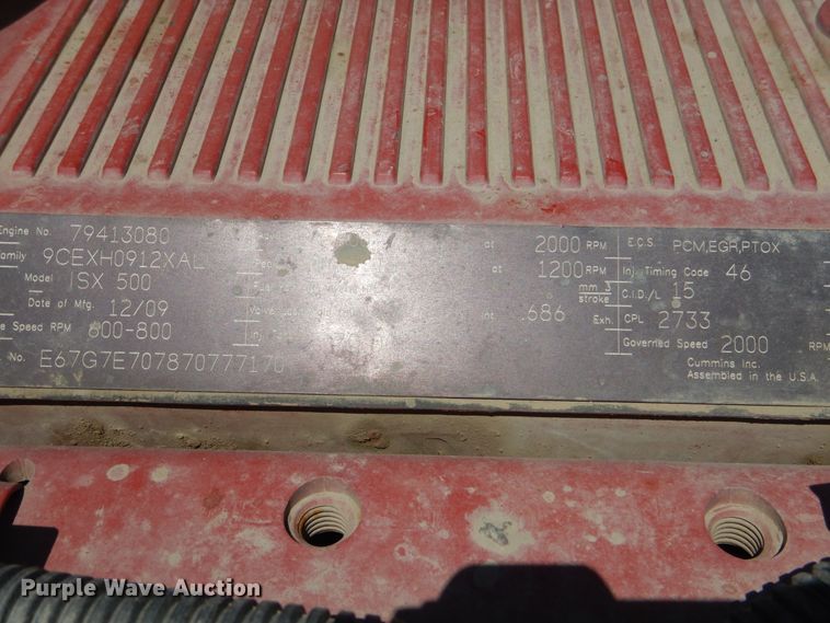 image for item DG8501 2010 Peterbilt 389 semi truck