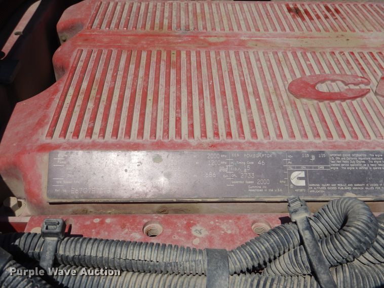 image for item DG8501 2010 Peterbilt 389 semi truck