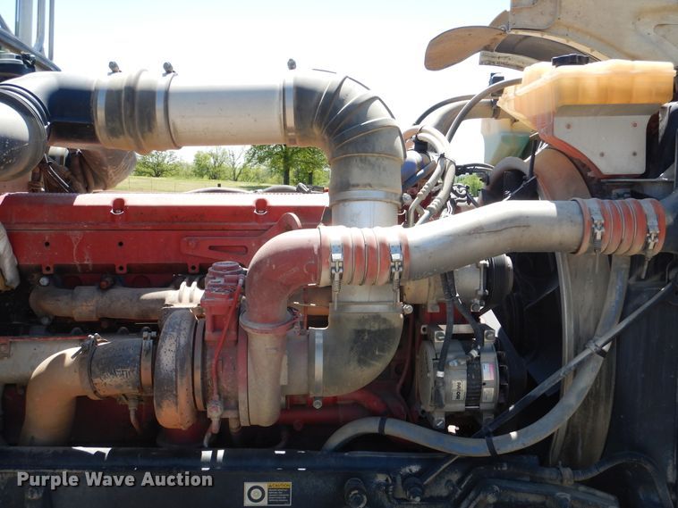 image for item DG8501 2010 Peterbilt 389 semi truck