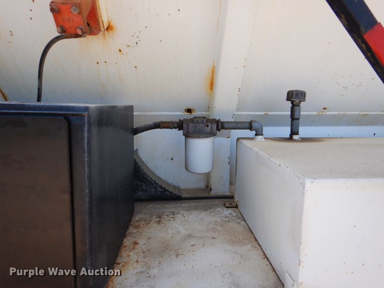 image for item DG8507 2004 International 9900i concrete batch plant truck