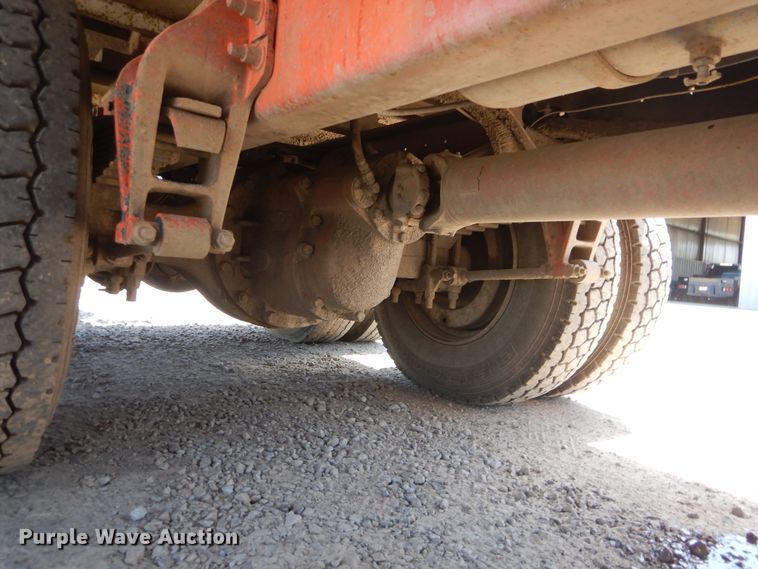 image for item DG8507 2004 International 9900i concrete batch plant truck