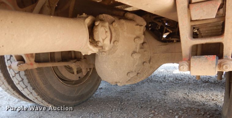 image for item DG8507 2004 International 9900i concrete batch plant truck