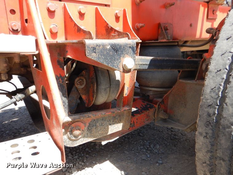 image for item DG8507 2004 International 9900i concrete batch plant truck