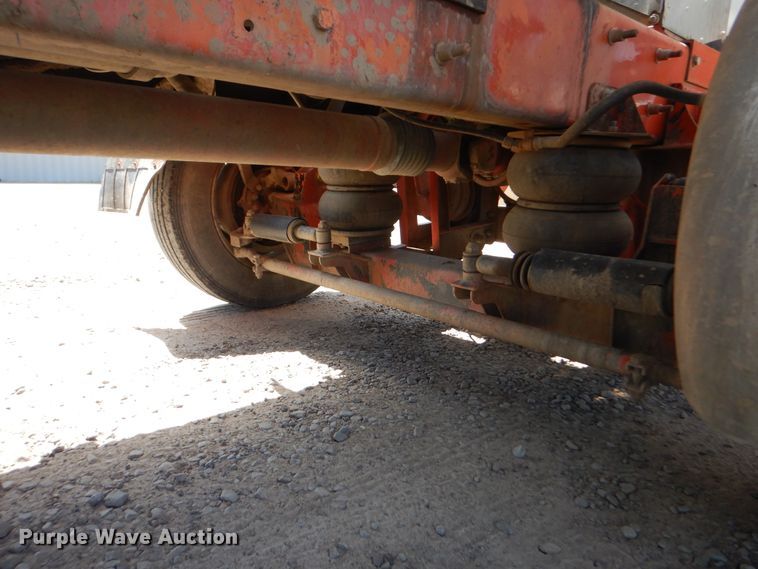 image for item DG8507 2004 International 9900i concrete batch plant truck