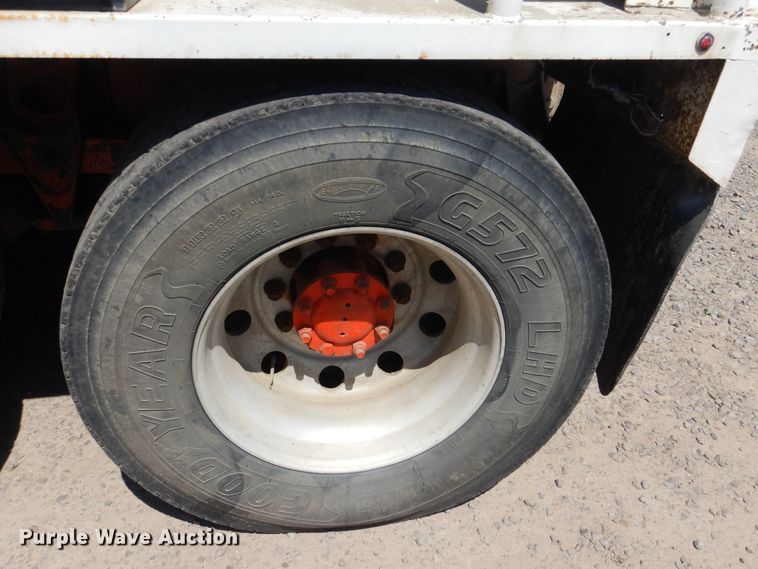 image for item DG8507 2004 International 9900i concrete batch plant truck