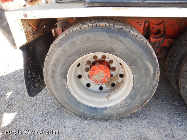 image for item DG8507 2004 International 9900i concrete batch plant truck