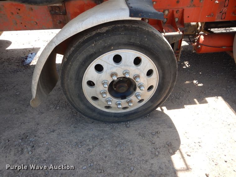 image for item DG8507 2004 International 9900i concrete batch plant truck