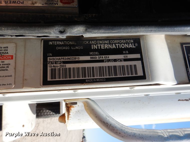 image for item DG8507 2004 International 9900i concrete batch plant truck