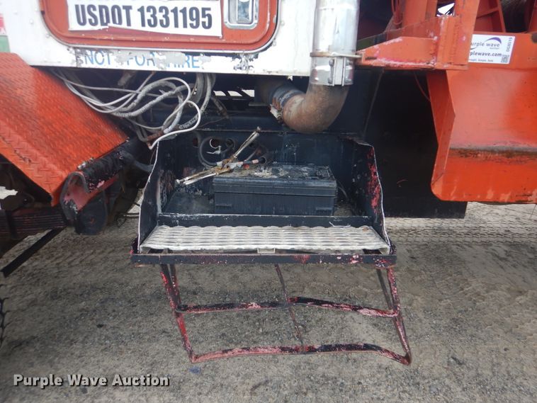 image for item DG8519 1981 Kenworth flatbed truck