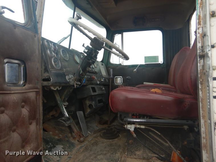 image for item DG8519 1981 Kenworth flatbed truck