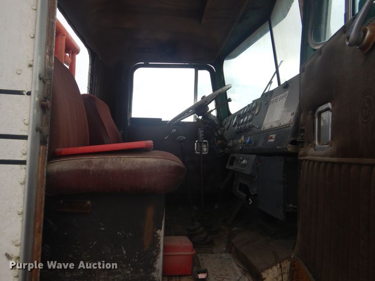 image for item DG8519 1981 Kenworth flatbed truck