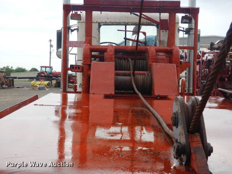 image for item DG8519 1981 Kenworth flatbed truck