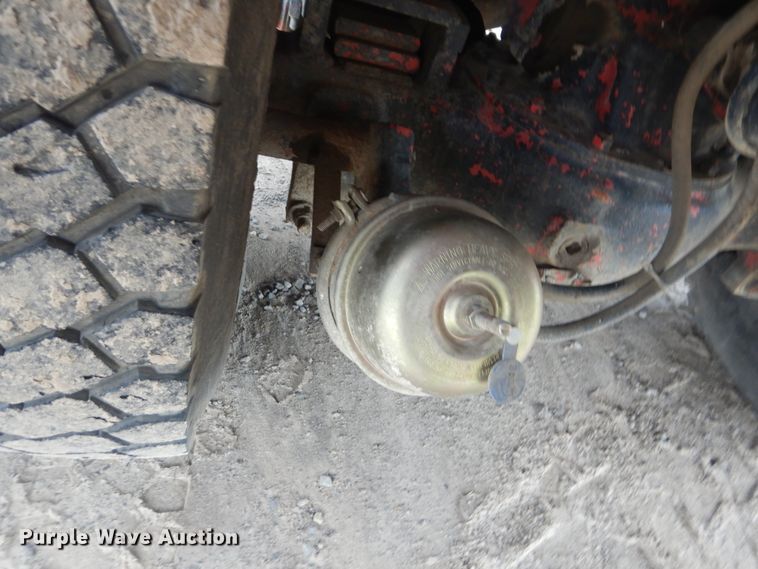 image for item DG8519 1981 Kenworth flatbed truck
